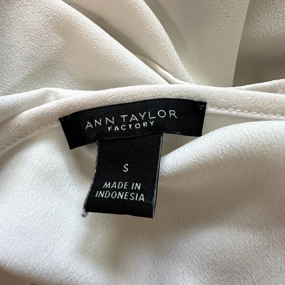 Ann Taylor Factory White Camisole – Size Small Black Lace Trim Sleeveless Top - Picture 5 of 6